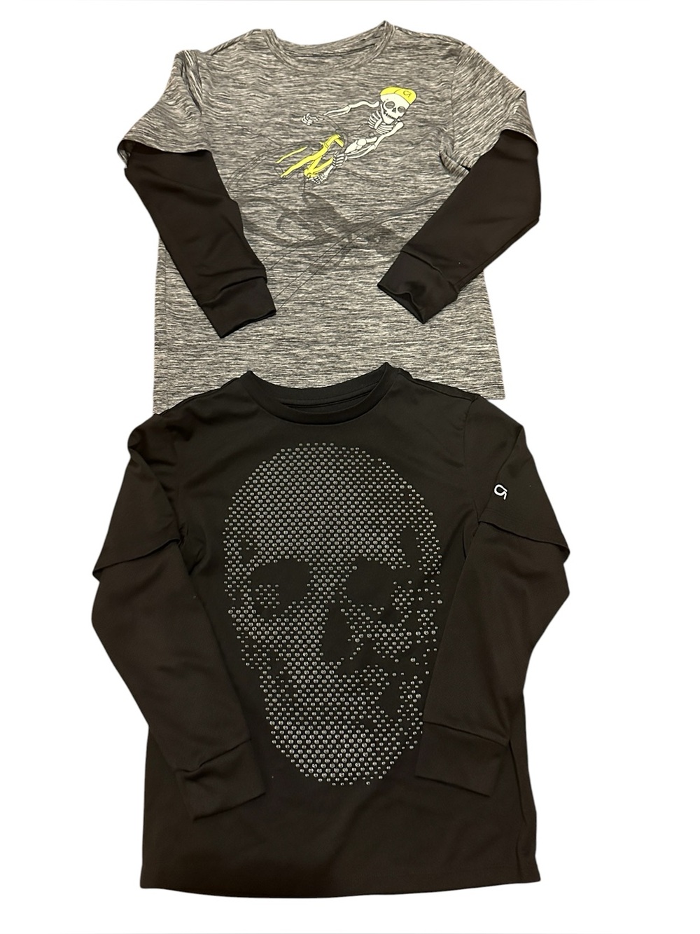 Gap Fit Kids Lot of 2 Long-Sleeve Tops Skull/Pumpkins/Skeleton Gray/Black S(6-7)